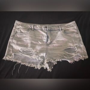 American eagle light washed denim ripped shorts